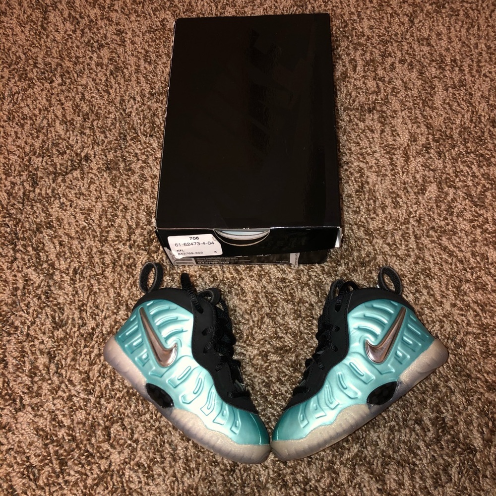 Nike black and teal foam posites toddler